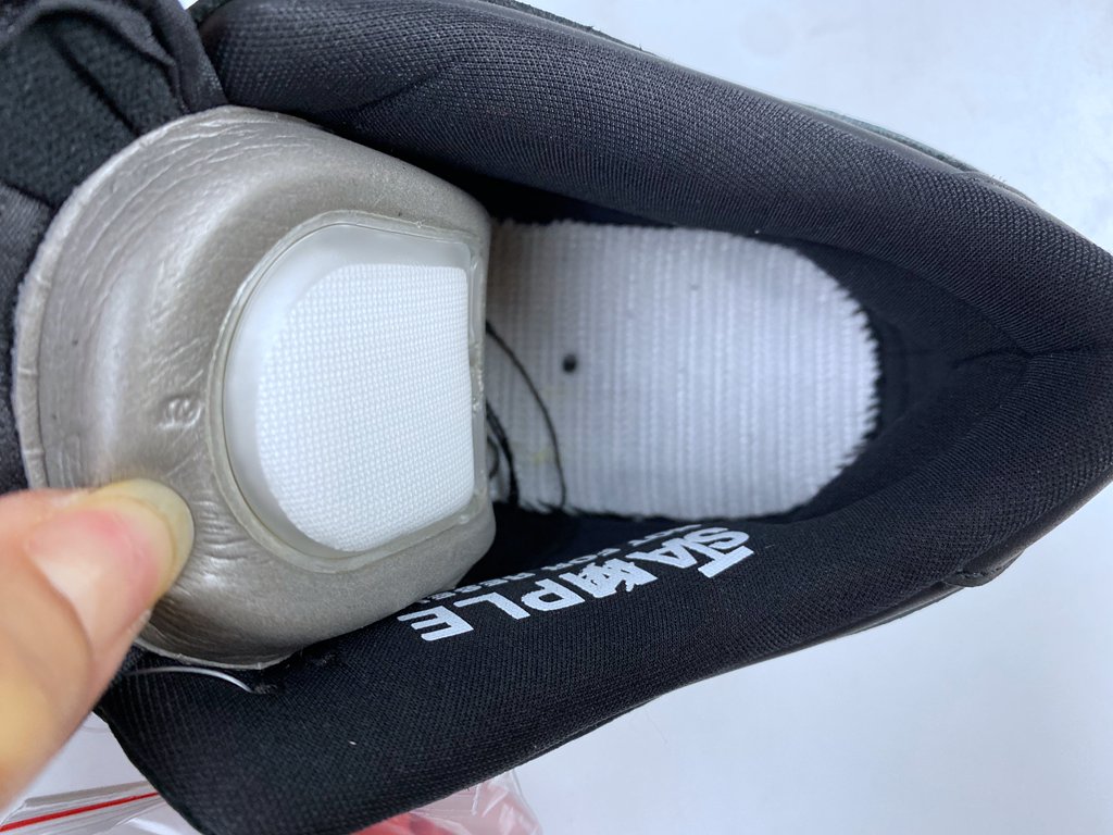 Nike Dunk SB Low Pigeon